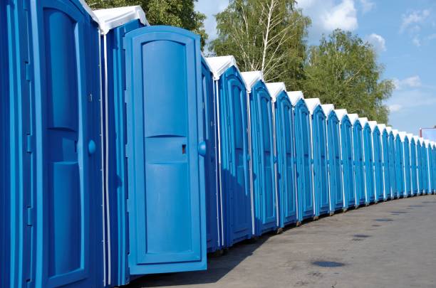 Best Portable restroom trailer rental  in Lindstrom, MN